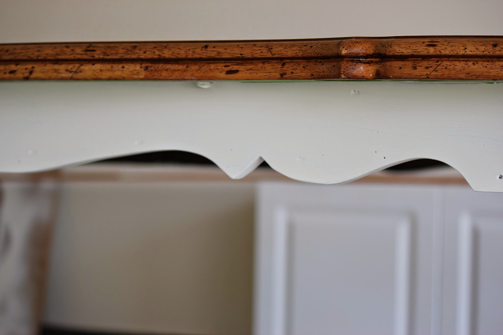 Dining Table & Chairs Makeover using Chalk Paint® decorative paint by Annie Sloan